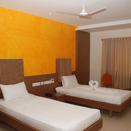 Hotel Pla Amrith Inn Tiruchirappalli Zewnętrze zdjęcie