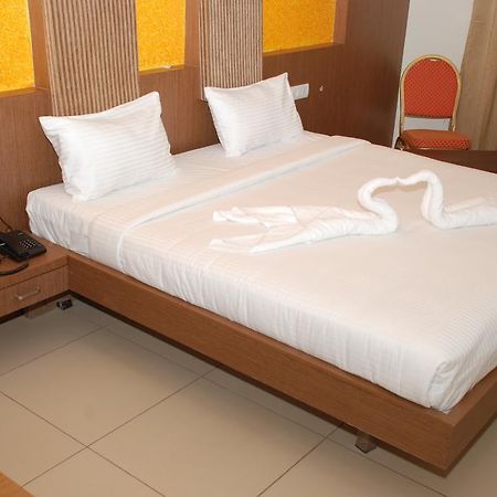 Hotel Pla Amrith Inn Tiruchirappalli Zewnętrze zdjęcie