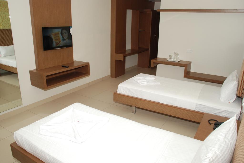 Hotel Pla Amrith Inn Tiruchirappalli Pokój zdjęcie